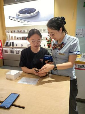 呼和浩特市總工會(huì)啟動(dòng)“工會(huì)促消費(fèi) 會(huì)員享普惠”活動(dòng)，數(shù)碼產(chǎn)品消費(fèi)熱潮來(lái)襲